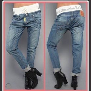 Harajuka Lovers “A Fatal Attraction to Cuteness”